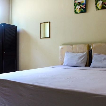 Lolo Beach Inn Legian Kültér fotó