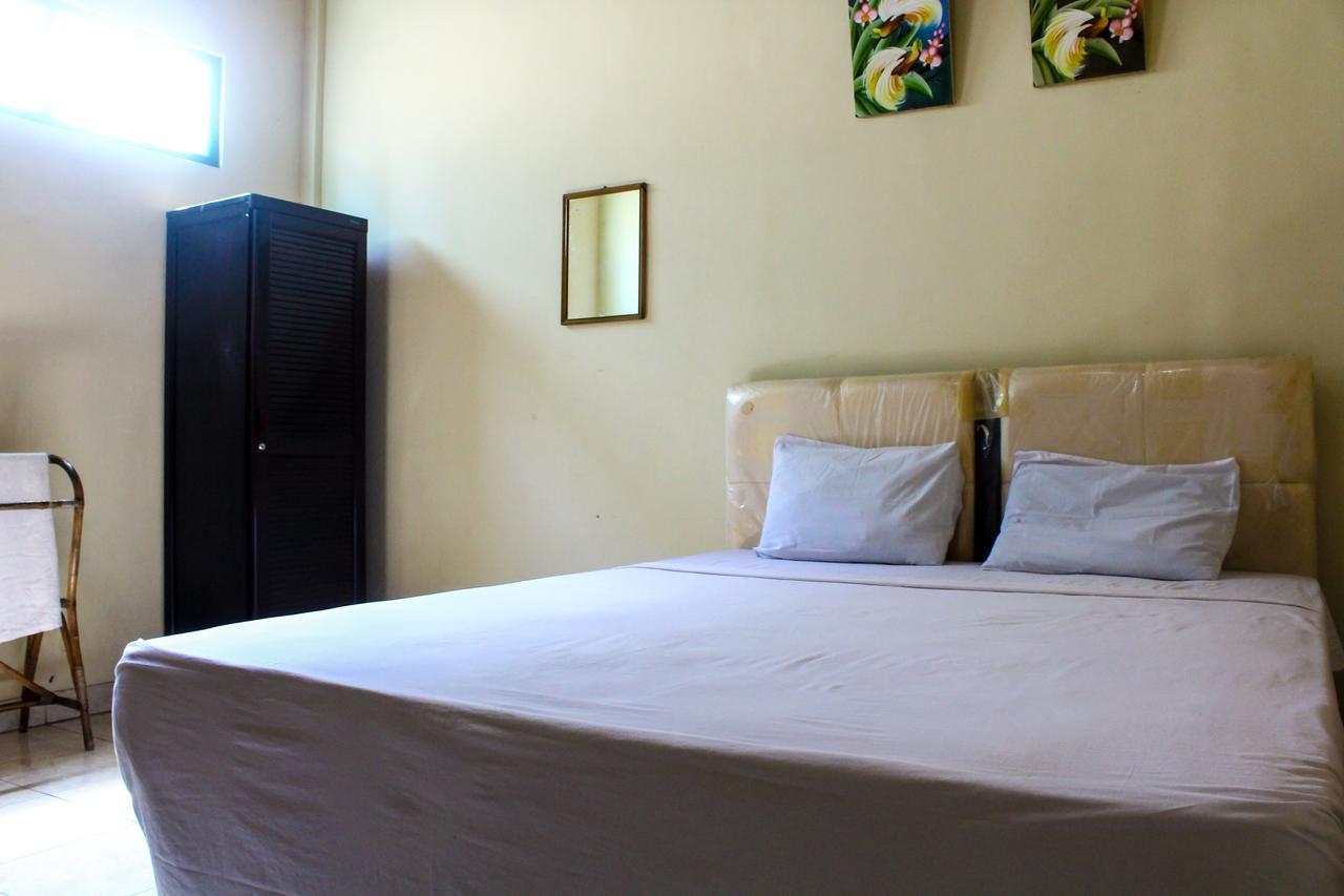 Lolo Beach Inn Legian Kültér fotó