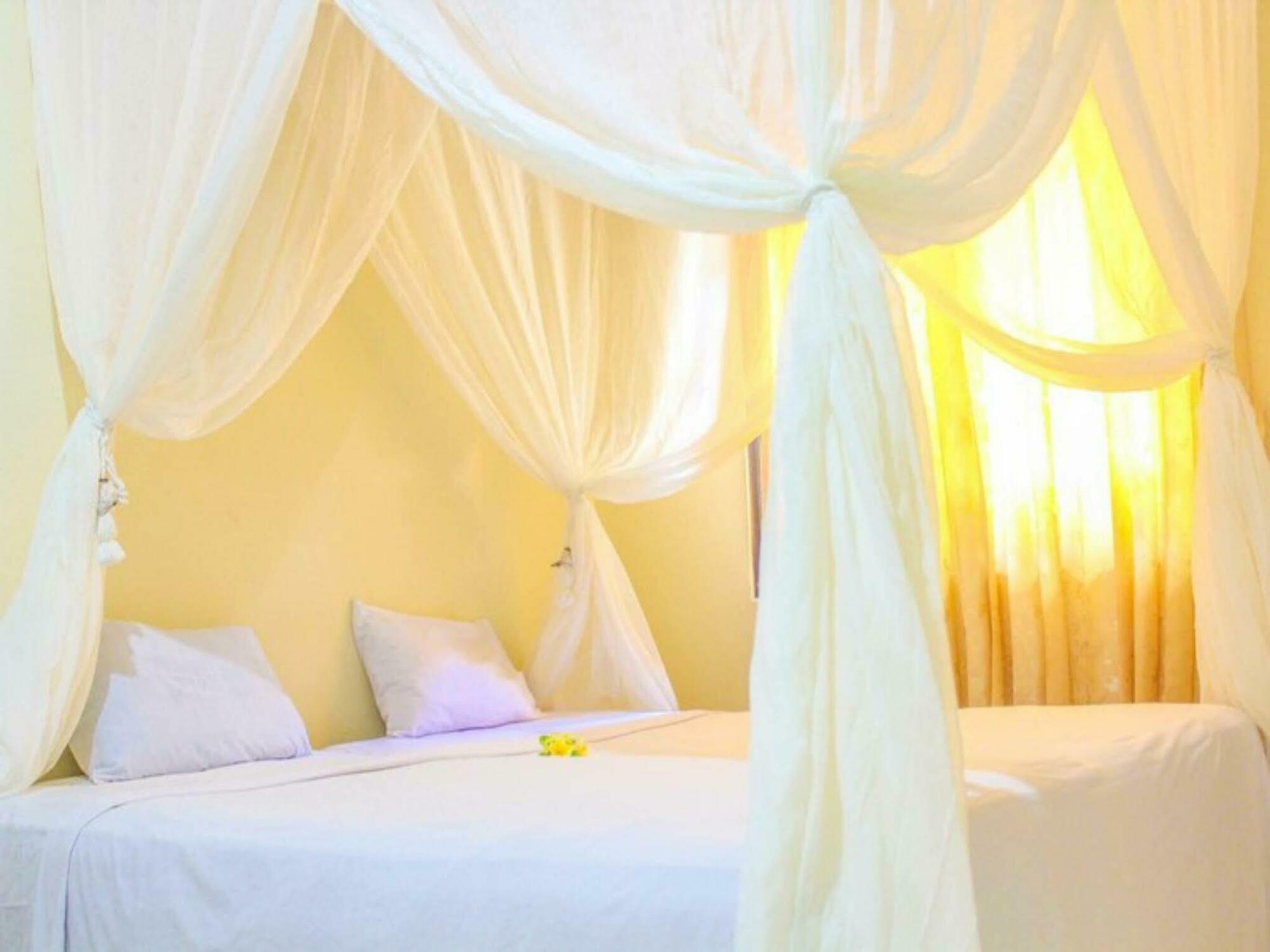 Lolo Beach Inn Legian Kültér fotó